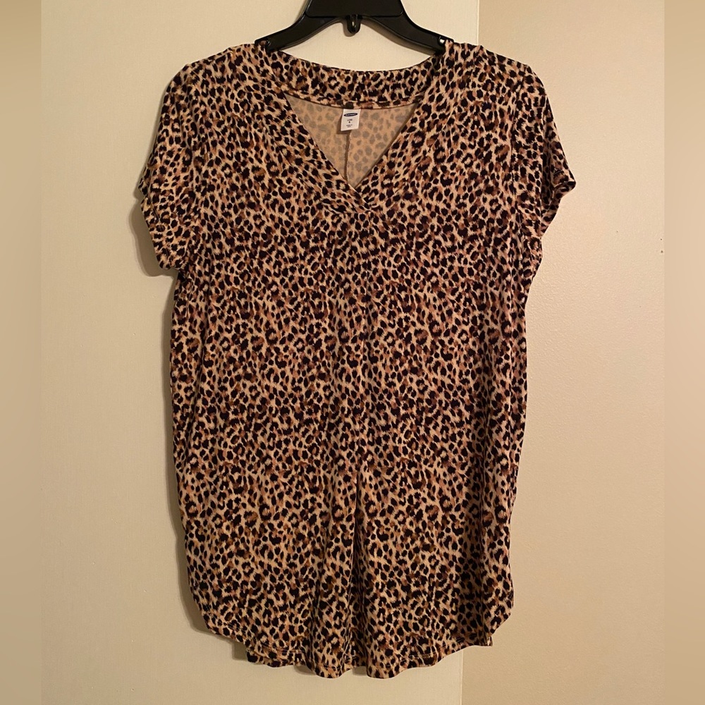 Old Navy leopard animal print top